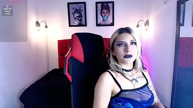 aliceinflames online show from May 4, 2026, 8:05 pm