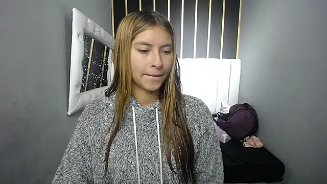 Snapshot of nancy_blonde chatting on June 14, 2026, 1:02 pm nancy blonde online show from June 14, 2026, 1:02 pm