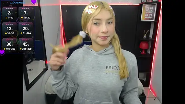 Snapshot of nancy_blonde chatting on July 1, 2026, 12:51 pm nancy blonde online show from July 1, 2026, 12:51 pm
