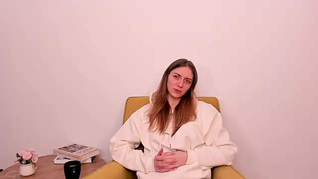 HeidiEnama online show from April 20, 2026, 1:03 pm