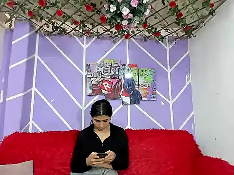 Snapshot of DAHNE_HOT_ chatting on July 18, 2026, 1:26 pm DAHNE HOT online show from July 18, 2026, 1:26 pm