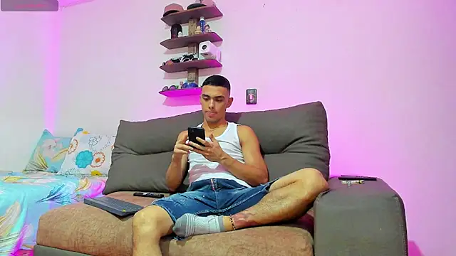 Teo Rave online show from May 29, 2026, 1:14 am