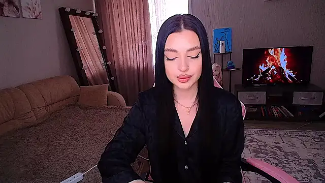 yoursLina online show from May 29, 2026, 7:06 am