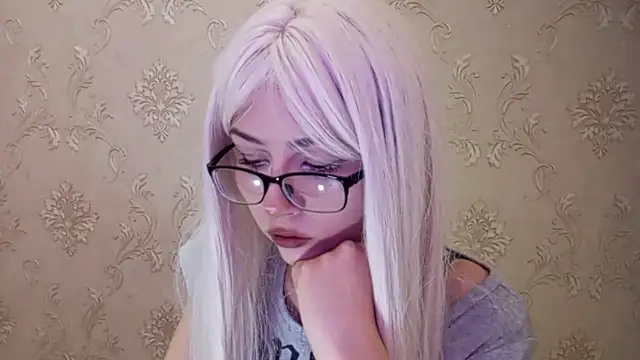 Snapshot of DelicaBrome chatting on July 18, 2026, 1:15 pm DelicaBrome online show from July 18, 2026, 1:15 pm