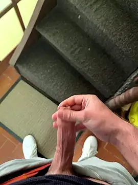 julien40000 online show from April 21, 2026, 2:56 pm