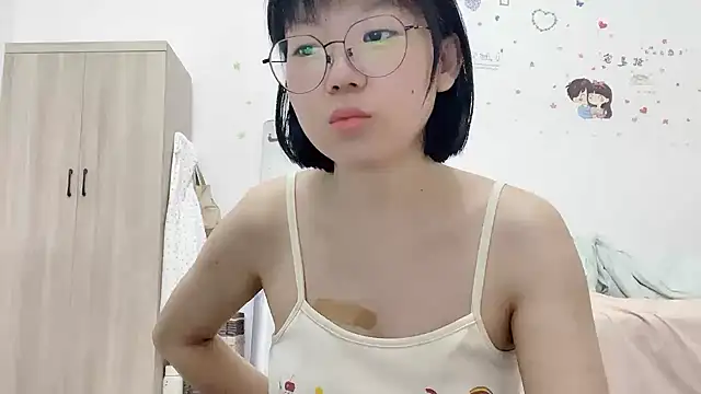 Belle-LL online show from May 14, 2026, 5:47 am
