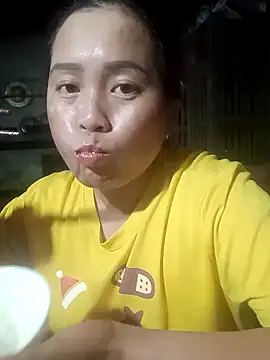 phuongtrinh1 online show from May 8, 2026, 12:43 pm