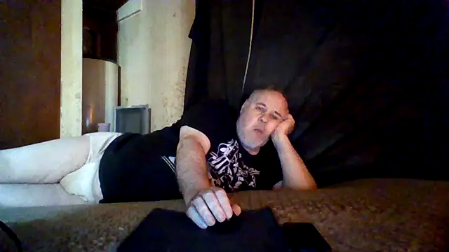 Nightshade1195 online show from May 25, 2026, 5:08 pm