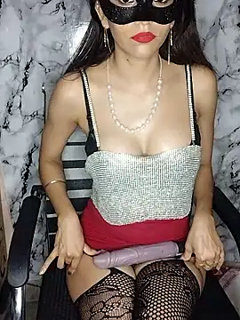 lovelyrosewifey online show from June 7, 2026, 12:31 pm