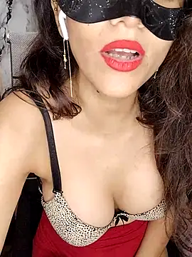 lovelyrosewifey online show from July 14, 2026, 12:55 pm