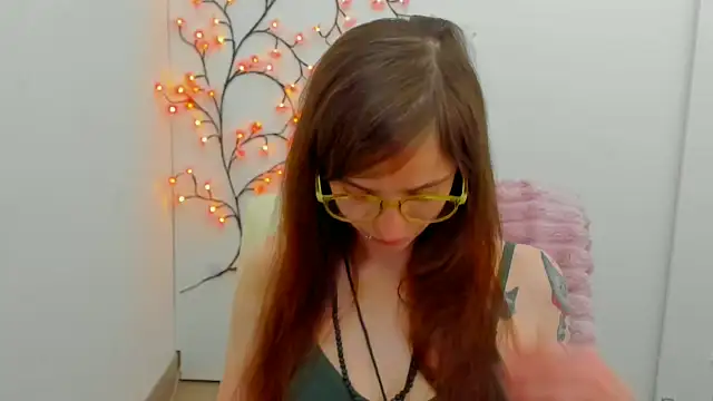 Luna Tantra online show from June 27, 2026, 1:17 pm