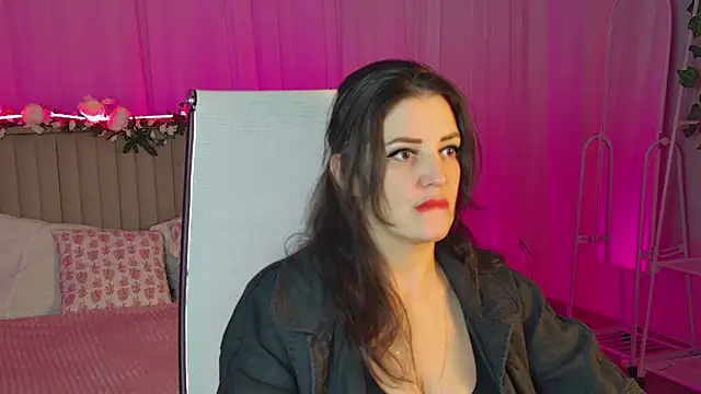 Snapshot of AureliaVane chatting on May 15, 2026, 3:52 pm AureliaVane online show from May 15, 2026, 3:52 pm