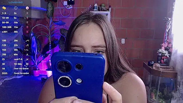 Valerymoon19 online show from July 8, 2026, 6:34 pm