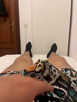 andresgh10 online show from August 3, 2026, 10:46 pm