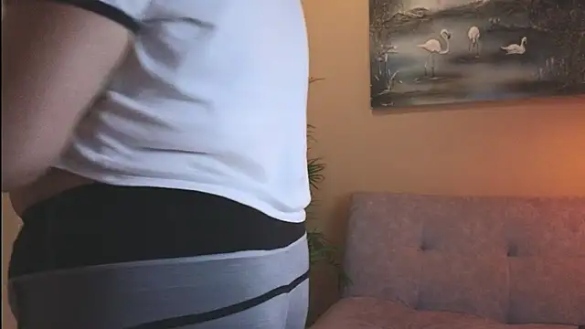 velvetchubby online show from April 24, 2026, 2:47 am