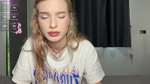 crazysuckks online show from May 23, 2026, 2:17 am