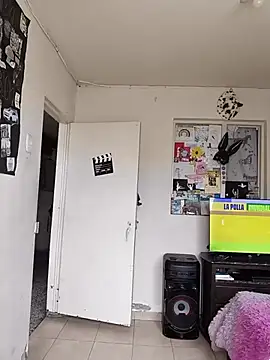 evafuckasd online show from June 18, 2026, 6:34 pm