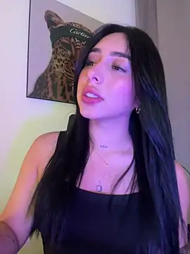 IsabellaNoir  online show from April 28, 2026, 10:15 pm