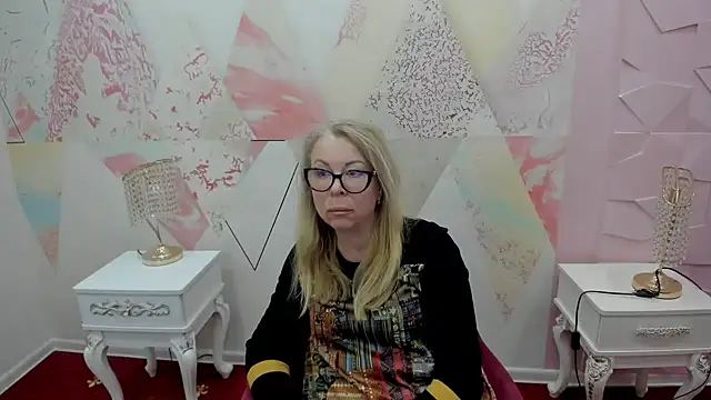 Miumiu111 online show from April 21, 2026, 10:43 am