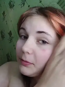 LoisFox online show from May 5, 2026, 11:46 pm