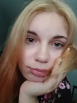 LoisFox online show from May 26, 2026, 11:28 am