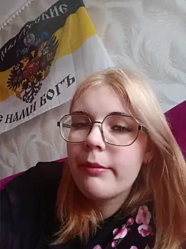 LoisFox online show from June 11, 2026, 8:45 am