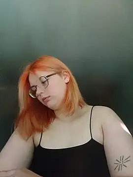 LoisFox online show from June 28, 2026, 1:39 pm