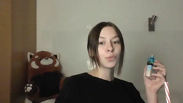 Snapshot of JuicyErika chatting on May 6, 2026, 8:36 pm JuicyErika online show from May 6, 2026, 8:36 pm