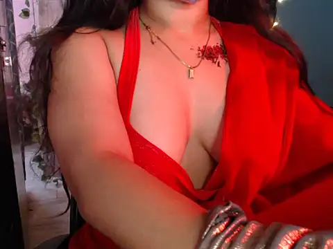 Myra Luxe online show from May 23, 2026, 3:01 am