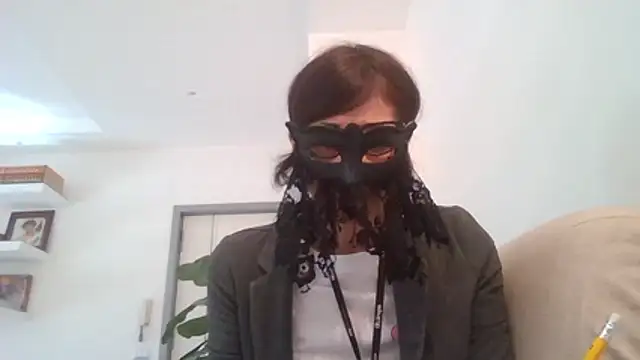 HelenTiAscolta online show from May 9, 2026, 2:22 pm