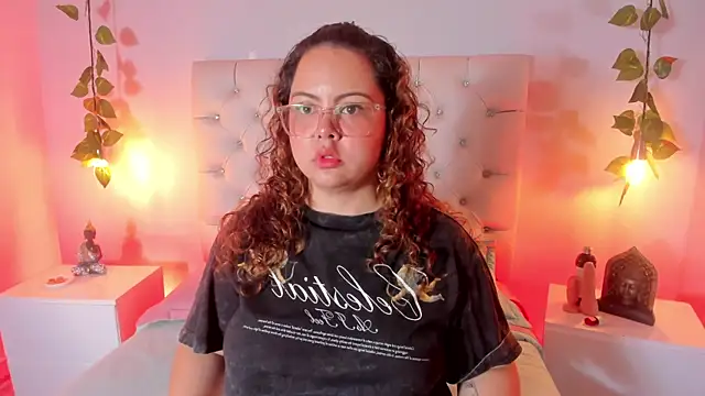 Samantha Greey  online show from July 8, 2026, 12:53 pm