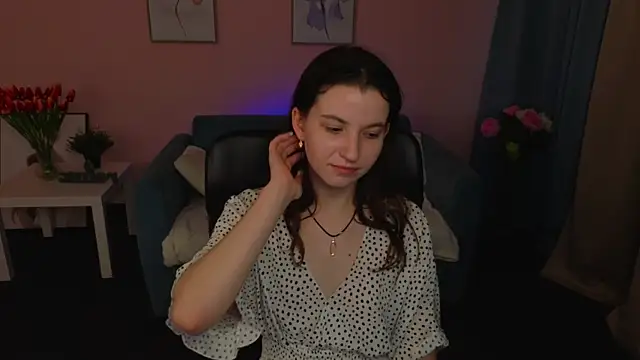 BelovedAlice online show from April 29, 2026, 6:28 am