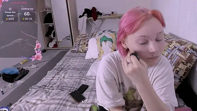 Snapshot of VikaViktoria chatting on May 24, 2026, 6:02 pm VikaViktoria online show from May 24, 2026, 6:02 pm