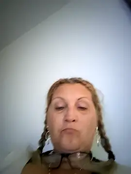 Divineblond online show from October 9, 2025, 2:15 pm