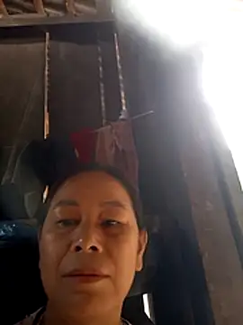 Snapshot of Ari-Na9 chatting on May 2, 2026, 2:38 am Ari-Na9 online show from May 2, 2026, 2:38 am