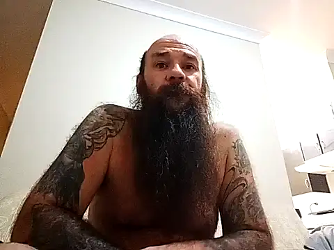 duzzarulz421 online show from May 18, 2026, 2:34 pm