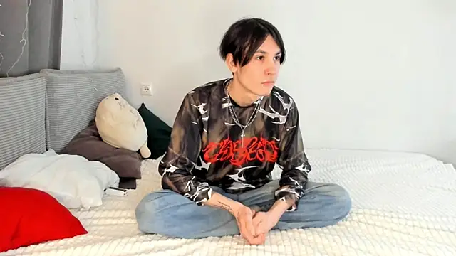 SolarFringe online show from April 23, 2026, 9:06 pm