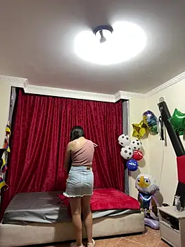 Snapshot of SamiiContreras_ chatting on July 15, 2026, 11:04 am SamiiContreras online show from July 15, 2026, 11:04 am