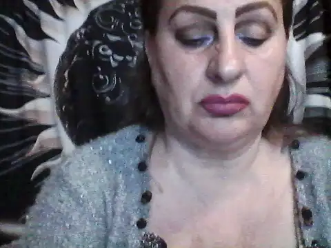 LoaqLovew online show from May 5, 2026, 7:27 am