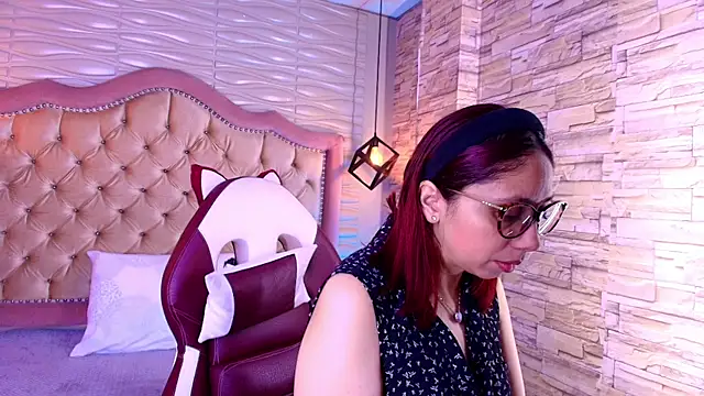 stephaniesun  online show from July 16, 2026, 12:44 pm