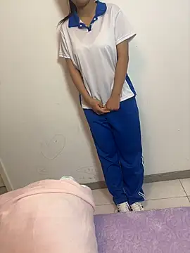 yiyibbo online show from April 22, 2026, 5:47 pm