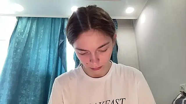 MonaNox online show from July 1, 2026, 6:59 am