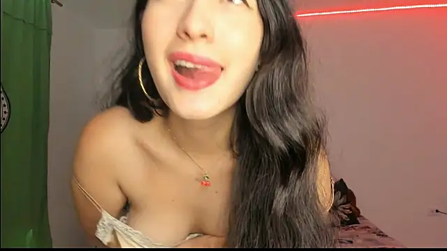 lolacute69  online show from June 26, 2026, 4:22 pm