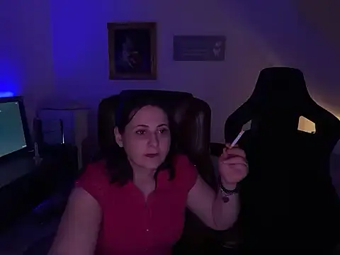 evelina danielle online show from April 22, 2026, 11:28 pm