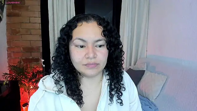 MissBronte online show from June 18, 2026, 12:33 am