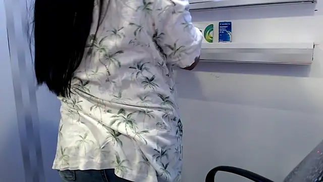 Sol vannesa online show from April 23, 2026, 2:35 am