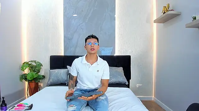 Alan Salazar online show from May 16, 2026, 5:34 pm