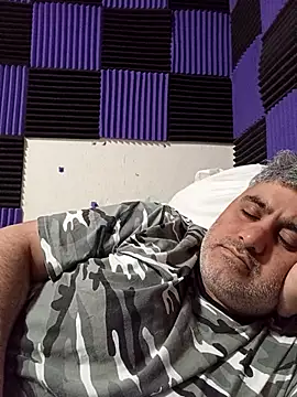 bearfilms online show from April 25, 2026, 7:44 pm