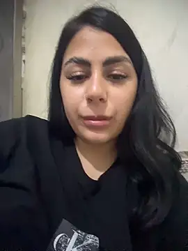 LilyLovell online show from June 3, 2026, 9:42 pm