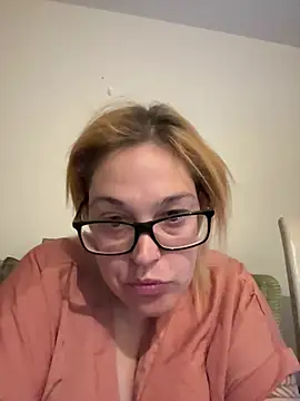 SecretRavenXO online show from May 16, 2026, 12:07 am